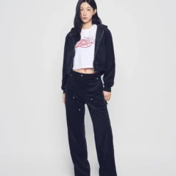 Alternative view of Áo Hoodie kéo khóa nữ Velvet Đen