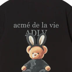 Alternative view of Áo thun nữ Rabbit Bear Doll Logo Đen